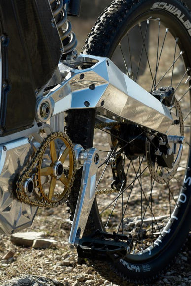 Ηλεκτρικό ποδήλατο The Beast από την M55.