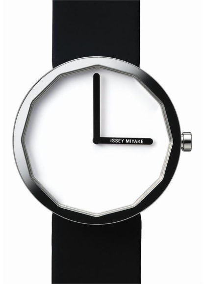 Μινιμαλιστικό ρολόι χειρός Twelve του Issey Miyake.