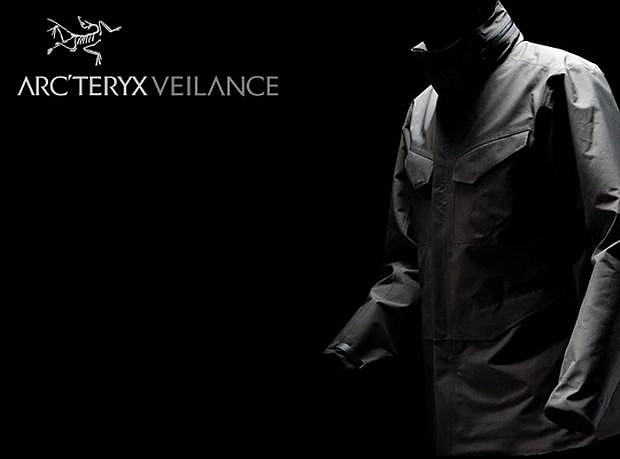 Jacket Veilance της Arcteryx, με στυλ και τεχνολογία.
