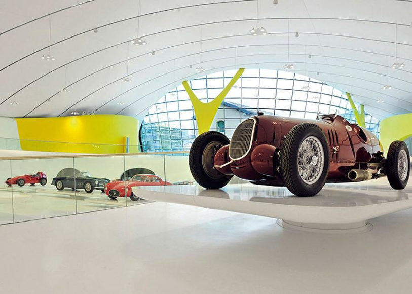 Μουσείο Enzo Ferrari από την Future Systems.