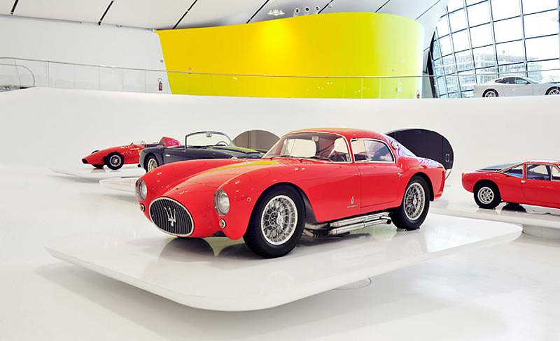 Μουσείο Enzo Ferrari από την Future Systems.