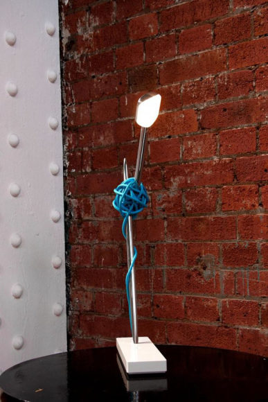 LED φωτιστικό Needle Lamp από την Vitamin.