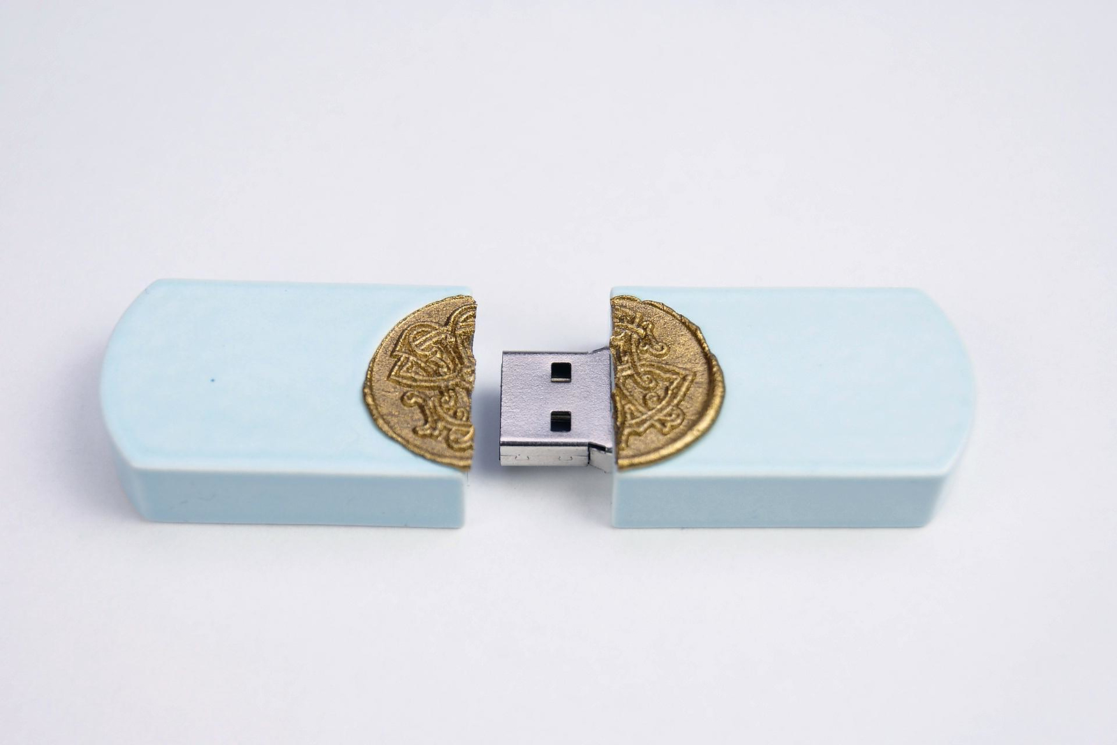 Top Secret USB Stick will store your Secrets in Style.