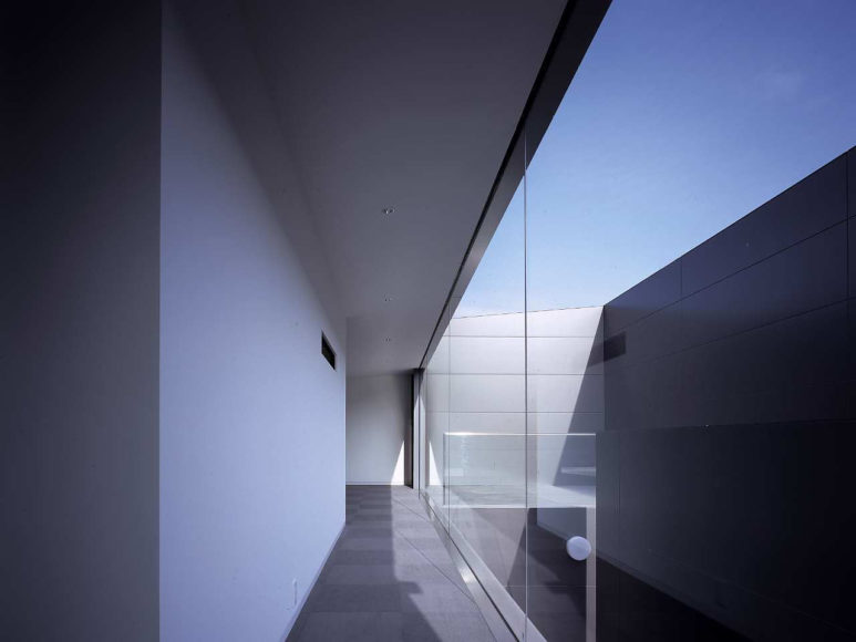 Σιωπηλή αρχιτεκτονική από τον Takashi Yamaguchi.