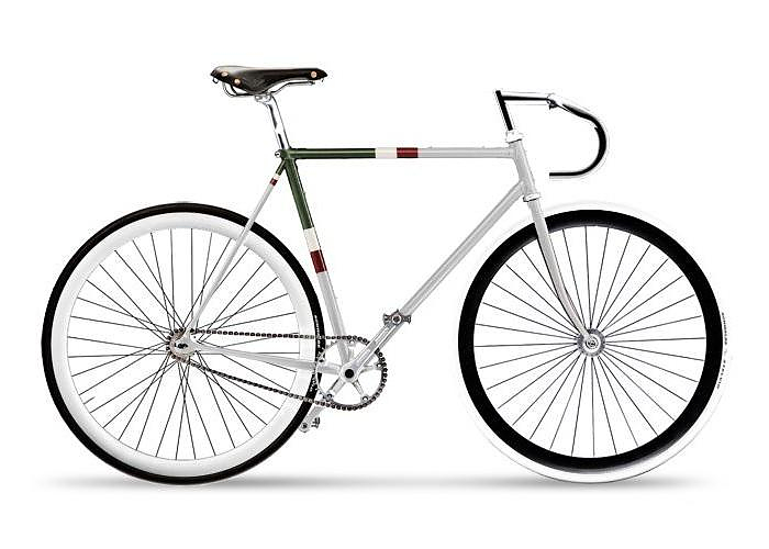 Italia Veloce Tailored Retro Bikes, a work of Italian craftsmanship.