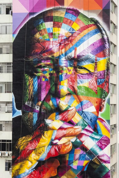 Mural tribute to Oscar Niemeyer by Eduardo Kobra.