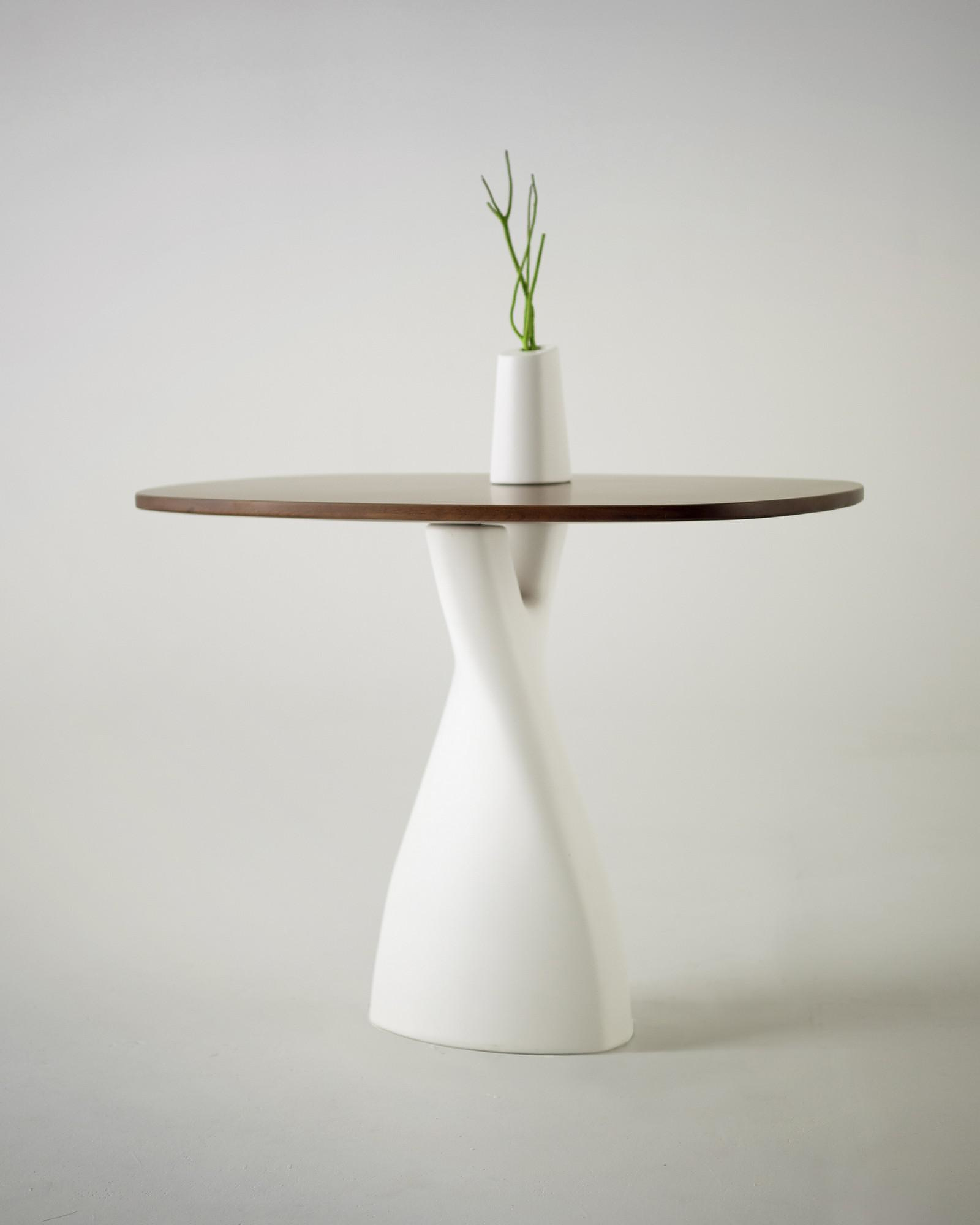 Treeangle a table/vase fusion by Anna Strupinskaya.