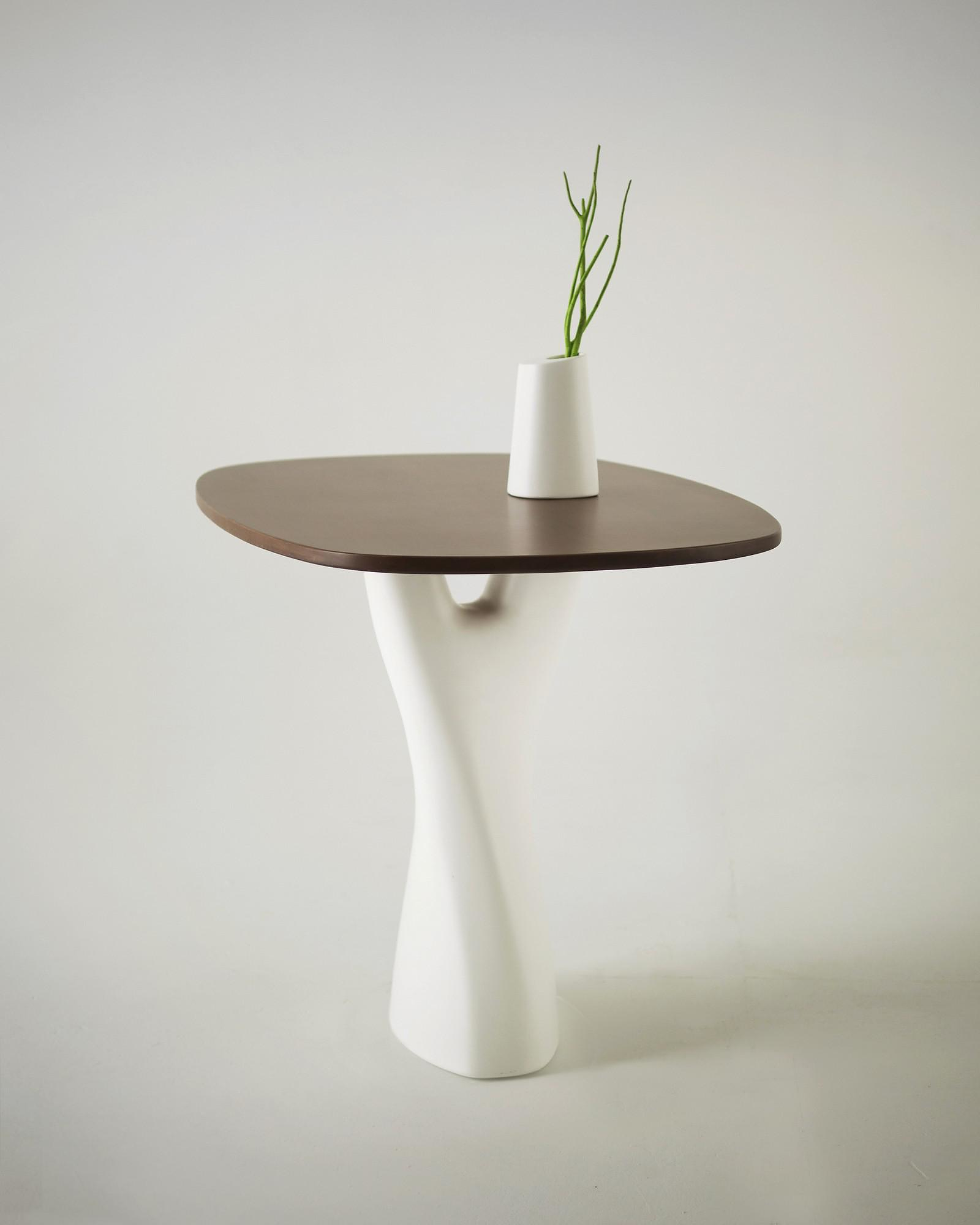 Treeangle a table/vase fusion by Anna Strupinskaya.