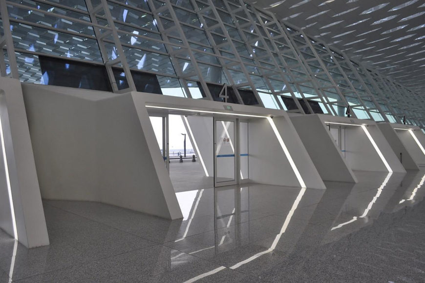 Το διαστημικό Terminal 3 στο αεροδρόμιο Shenzhen Bao’an από το Studio Fuksas.
