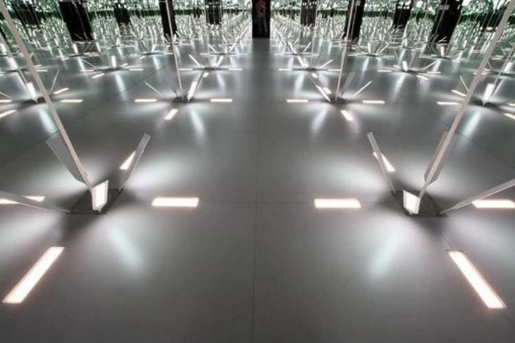 Forest of Evolution: a light installation promoting OLED evolution.