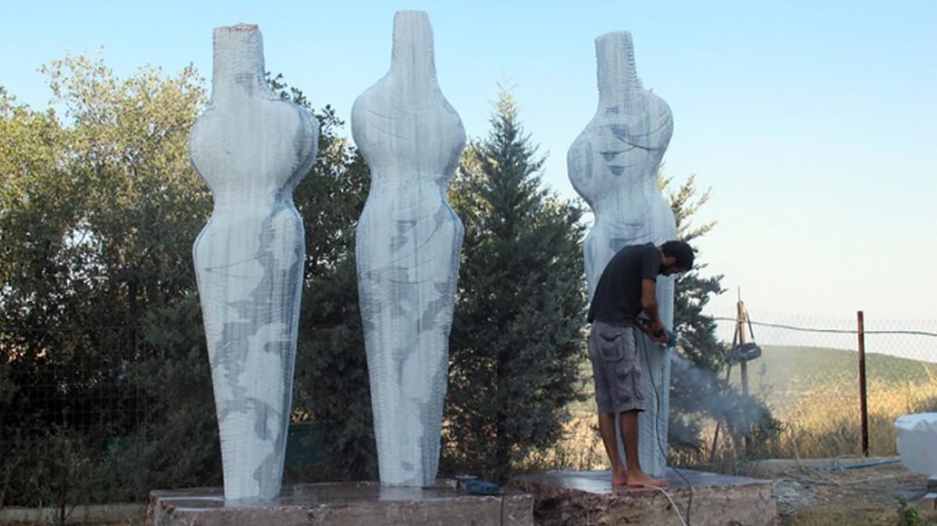 Modern marble sculptures by Odysseas Tosounidis.