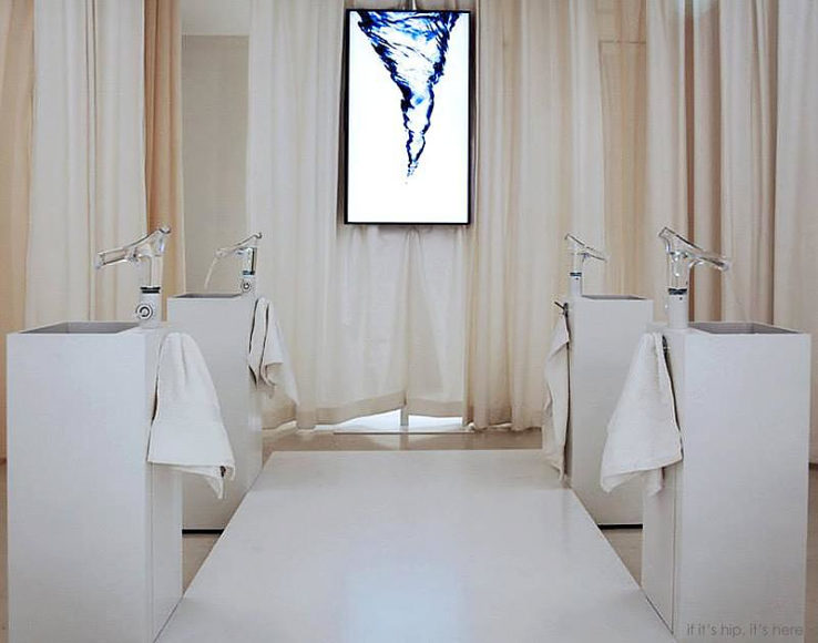 Βρύσες μπάνιου Axor Starck V του Philippe Starck για την Hansgrohe.