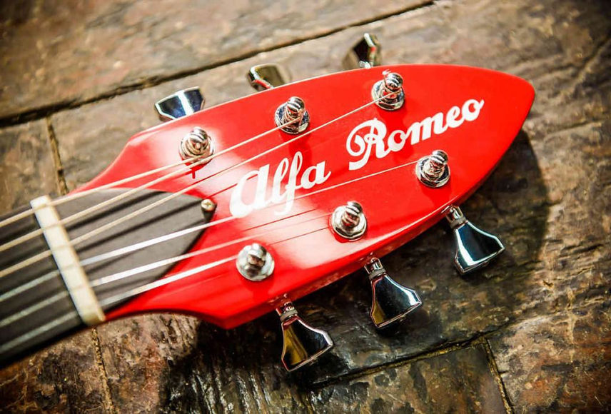 Κιθάρα Alfa Romeo από την Harisson Custom Guitar Works.