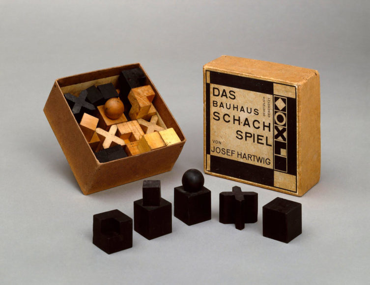 Σετ για σκάκι Naef Bauhaus του Josef Hartwig.