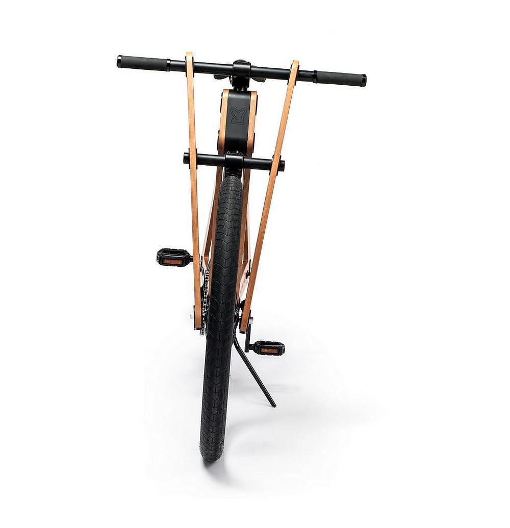 Sandwichbike Flat-Packed Wooden Bike by Basten Leijh.