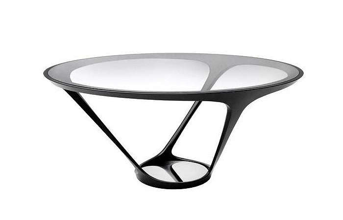 ORA-ITO Round Dining Table by Roche Bobois.