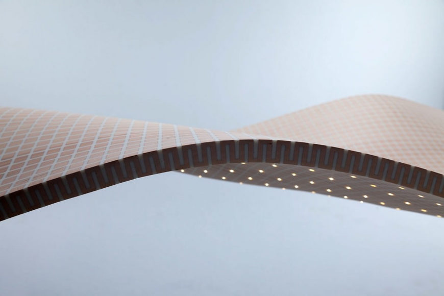 Ξύλινα φωτιστικά Grid από τον Maarten De Ceulaer.