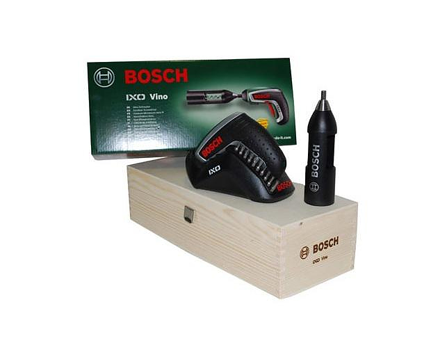 Bosch IXO Vino, a Cordless Screwdriver becomes an Electric Corkscrew.
