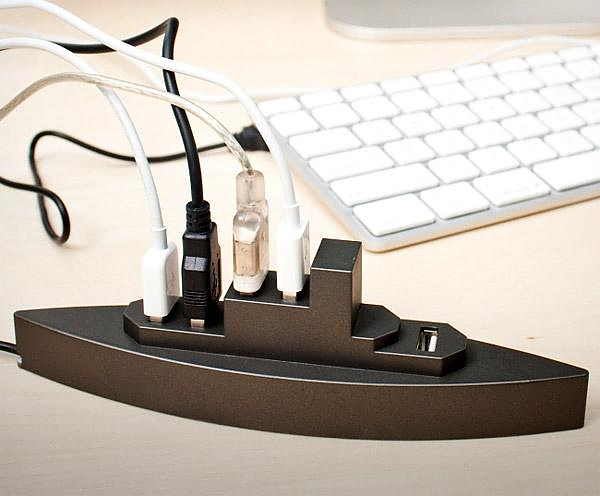 Kikkerland USB Boat 5 port USB Hub.