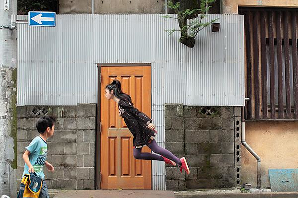Natsumi Hayashi, Tokyo’s levitating girl.