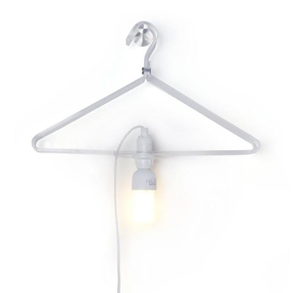 Φωτιστικό Clothes Hanger Lamp από την droog.